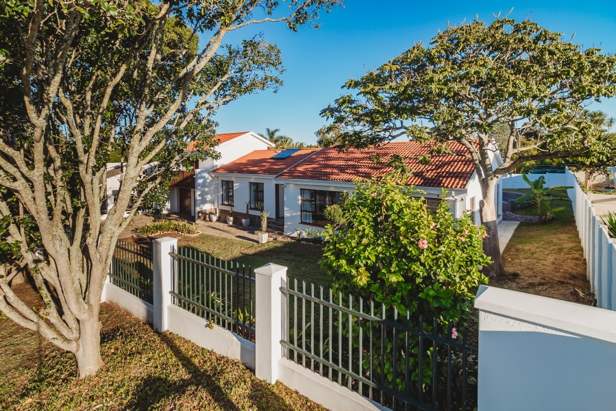7 Bedroom Property for Sale in Loerie Park Western Cape